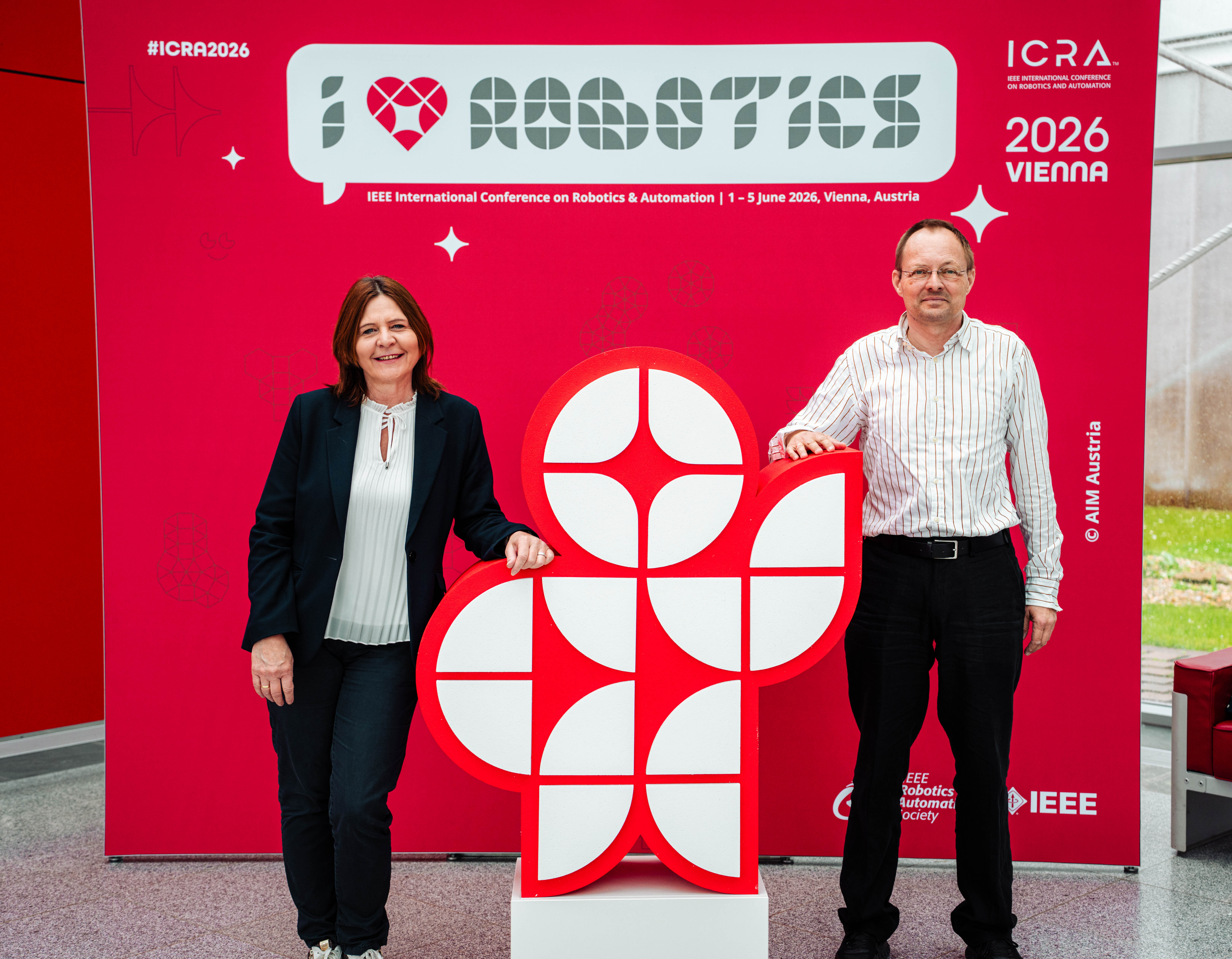 The world's leading robotics conference, ICRA, hosted at VIECON Center. From left to right: Lisa Stern (AIM Group), Markus Vincze (TU Wien).