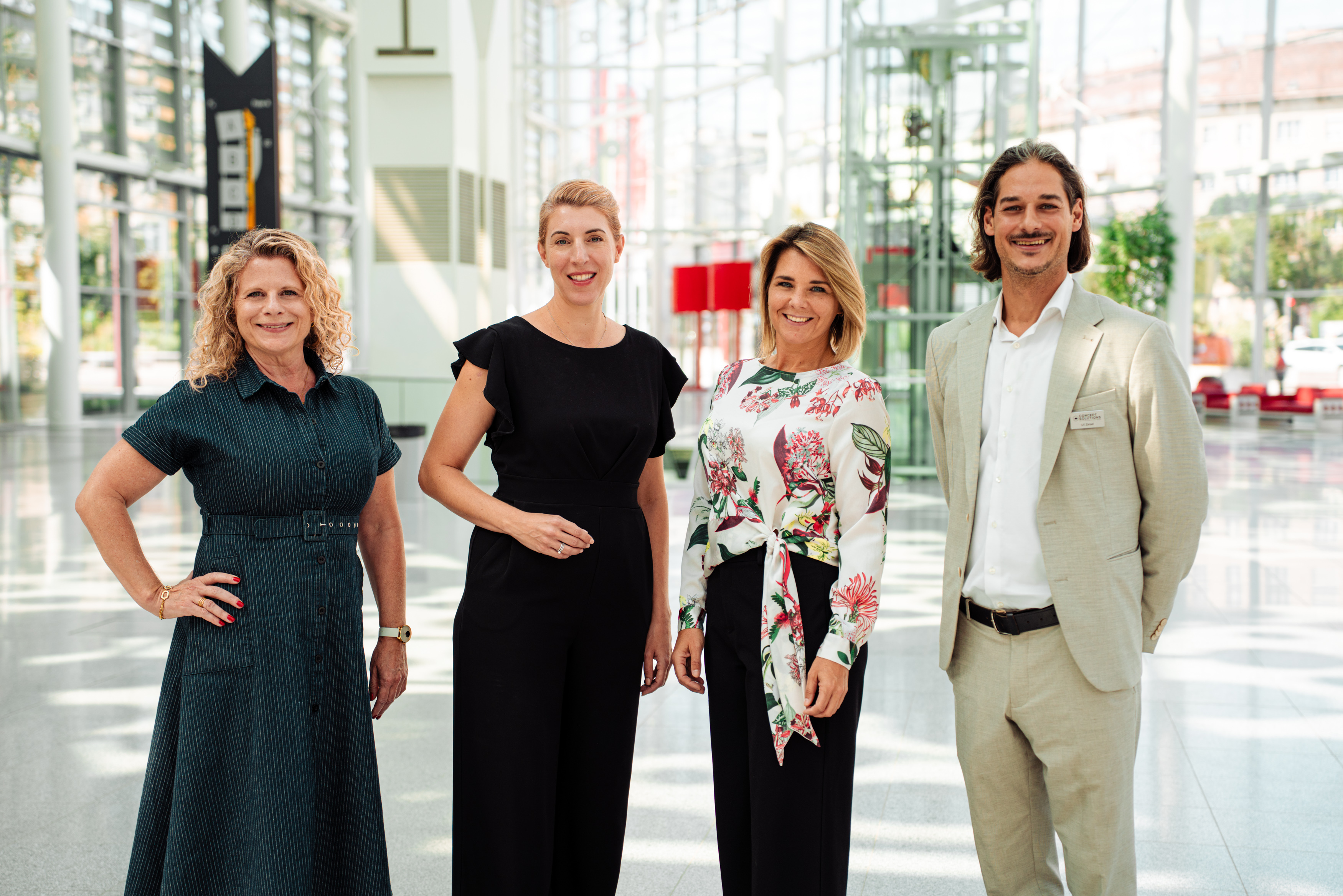 VIECON Geschäftsführerinnen Martina Candillo und Katharina Weishaupt, Linda Laimer und Uli Zeisel von Concept Solutions